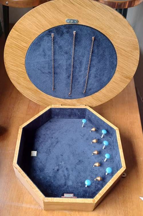 Wall Hanging Wooden Decorative Round Key Cabinet (Very good condition)
